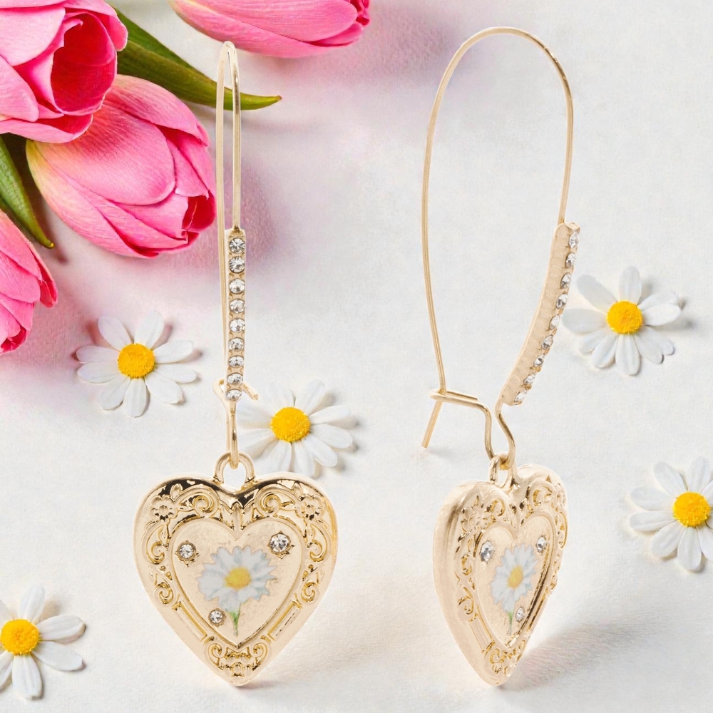 NEW Betsey Johnson Women's Sweetheart Daisy Heart Dangle Earrings Gold Tone NWT - Picture 3 of 5